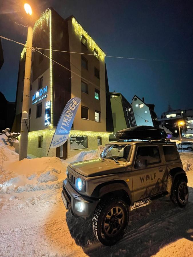 Wolf Apartments Яхорина Екстериор снимка
